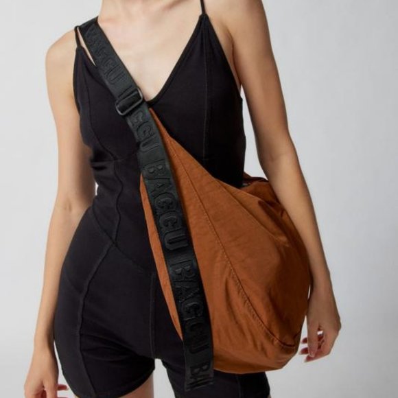 NWT Baggu Large Nylon Crescent Bag - Brown - Picture 4 of 9